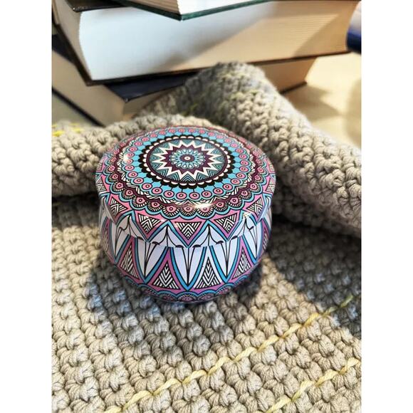 Apple Peach Mango Soy Wax Candle in Tin Jar (6 oz) - Picture 3 of 11